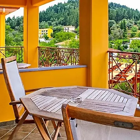 Eclectic With Pool And Stunning Views Asprogerakata