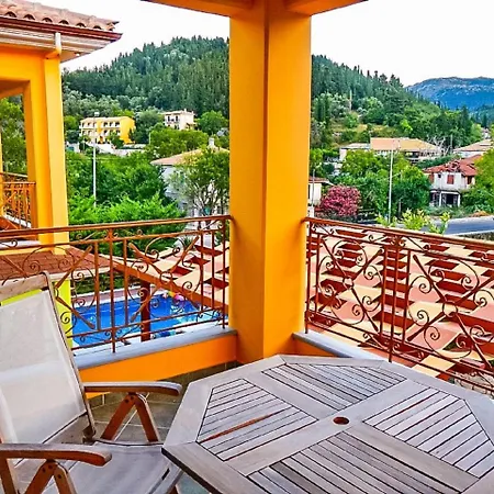 Villa Eclectic With Pool And Stunning Views Asprogerakata