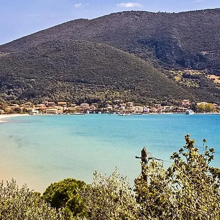 Eclectic With Pool And Stunning Views Villa